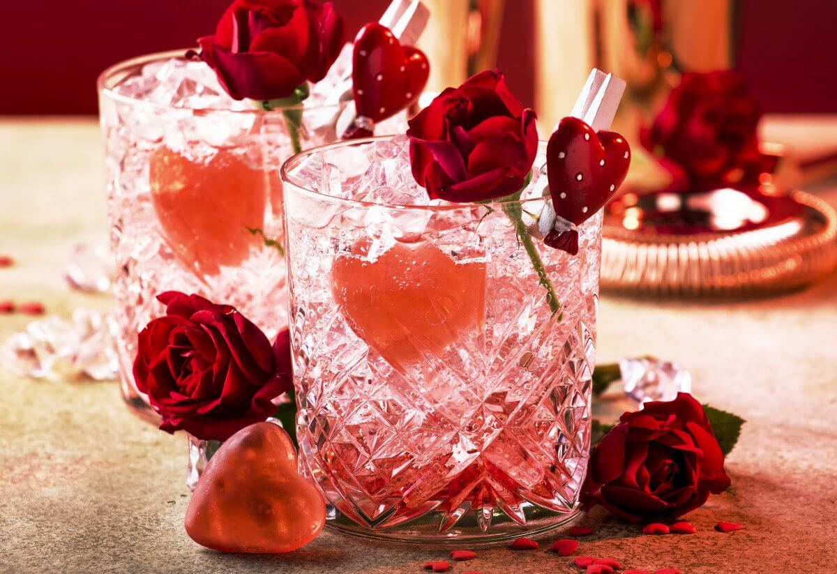 10 Valentine’s Day Cocktails You’ll Fall in Love With