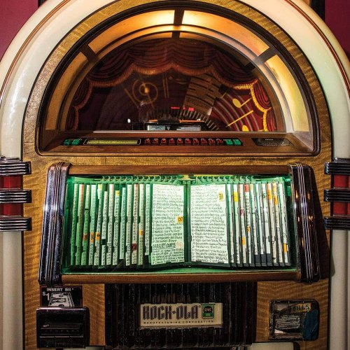 The Classic Bar Jukebox Will Never Go Out Of Style