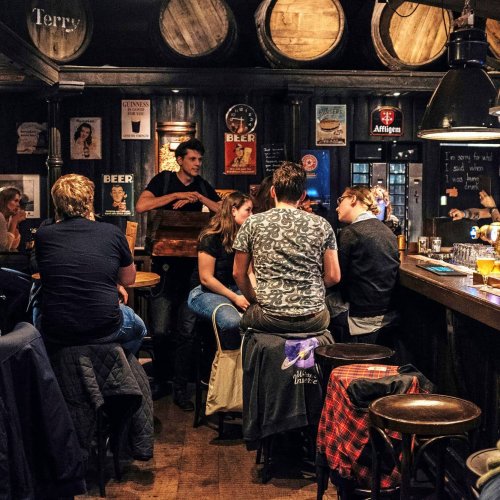 Nevermind The Guinness: You Can’t Have An Irish Bar Without Craic
