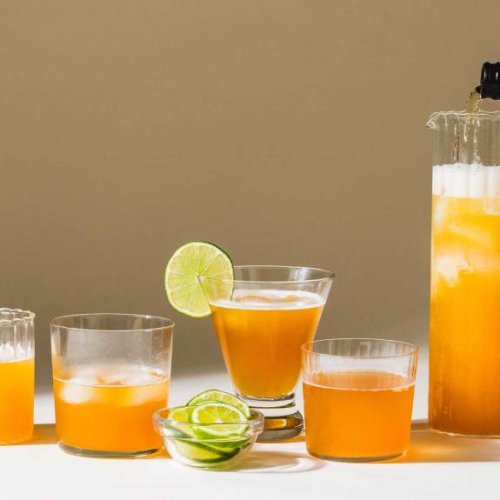 Our Favorite Easy Cocktails For A Crowd